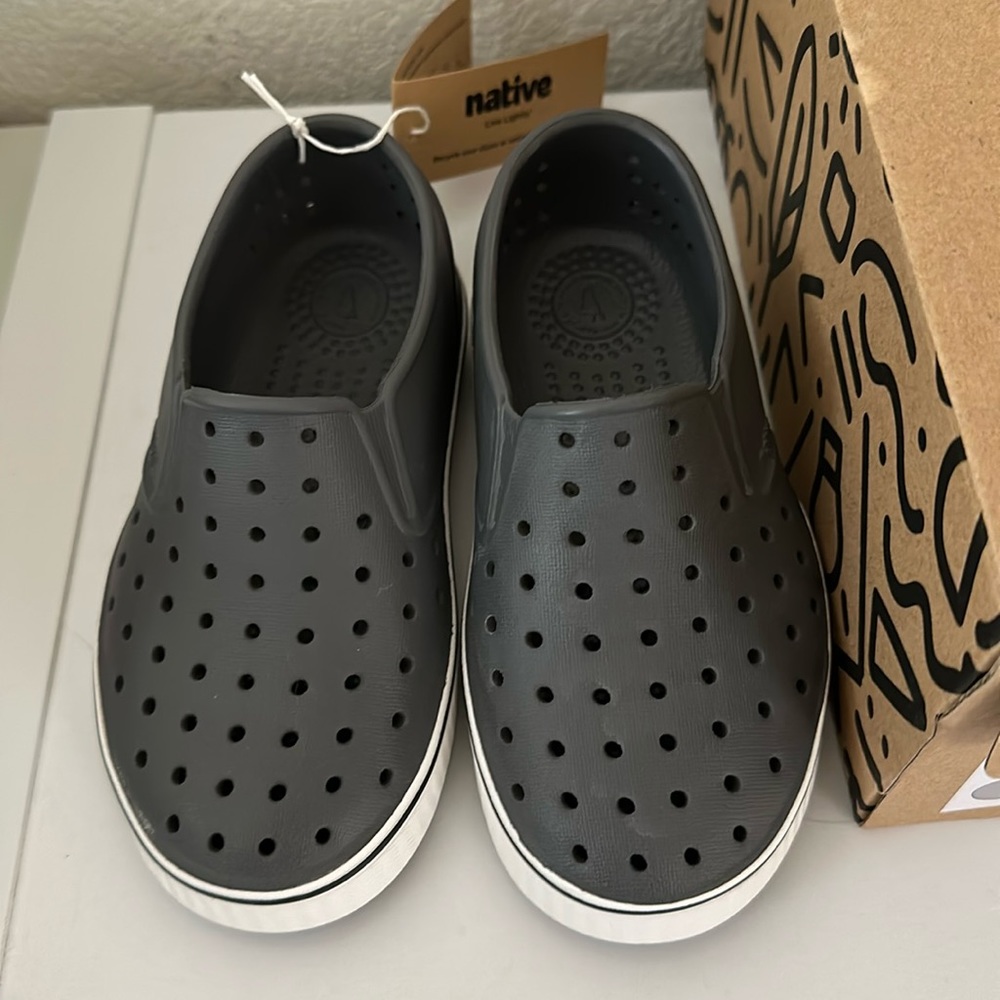 BNIB native shows size 10